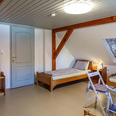 Napraforgó Turistaszálló Hostel *